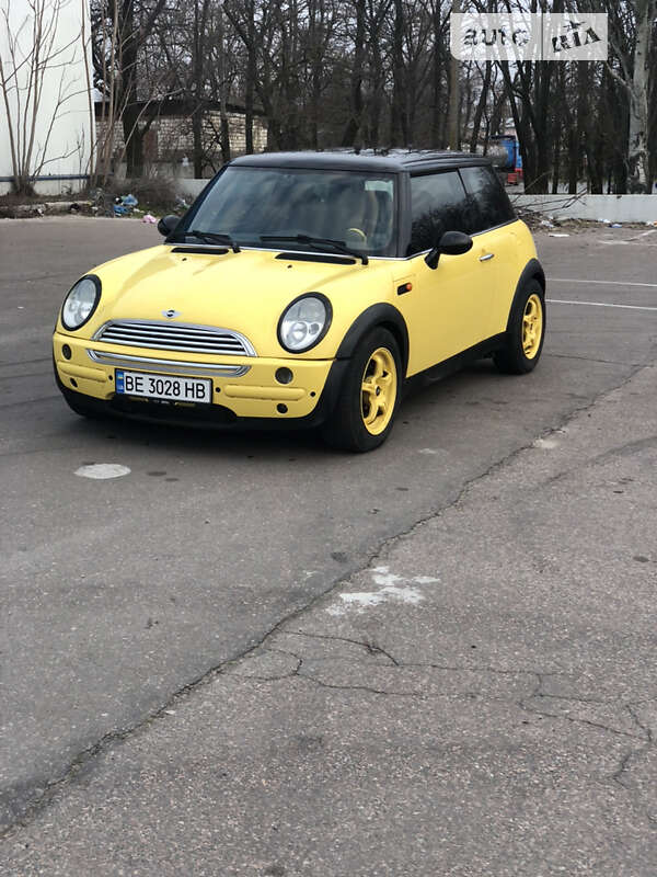 Хетчбек MINI Hatch 2003 в Миколаєві