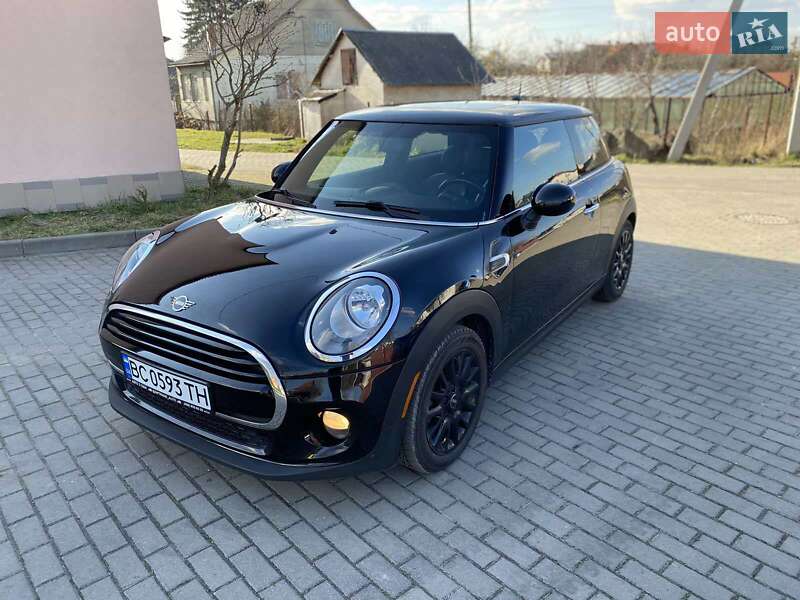 Хетчбек MINI Hatch 2017 в Львові