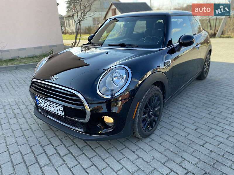 Хетчбек MINI Hatch 2017 в Львові