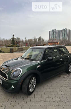 Хетчбек MINI Hatch 2011 в 