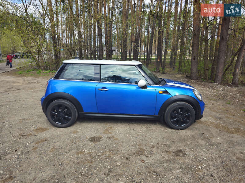 Хетчбек MINI Hatch 2012 в Бучі