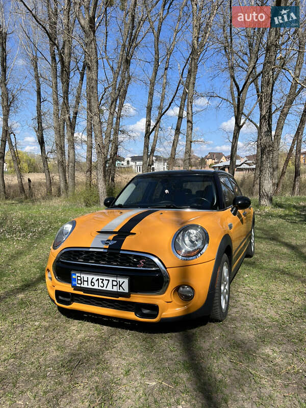 Хетчбек MINI Hatch 2015 в Кропивницькому