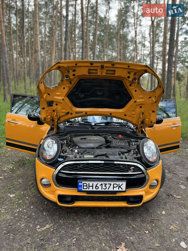 Хетчбек MINI Hatch 2015 в Кропивницькому