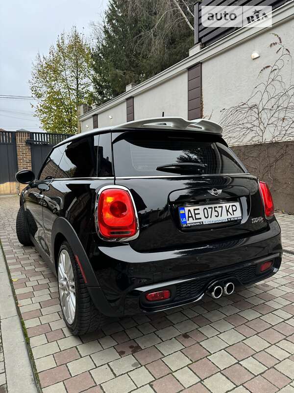 Хетчбек MINI Hatch 2016 в Дніпрі