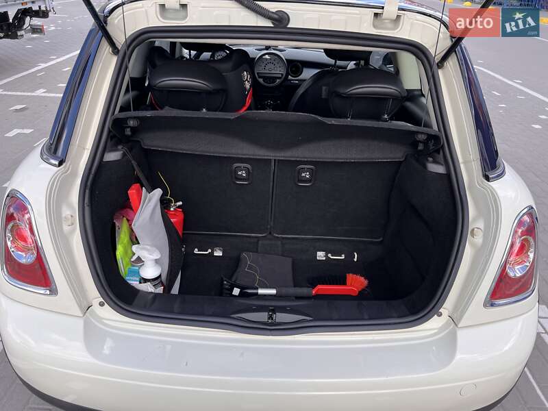 Хэтчбек MINI Hatch 2012 в 