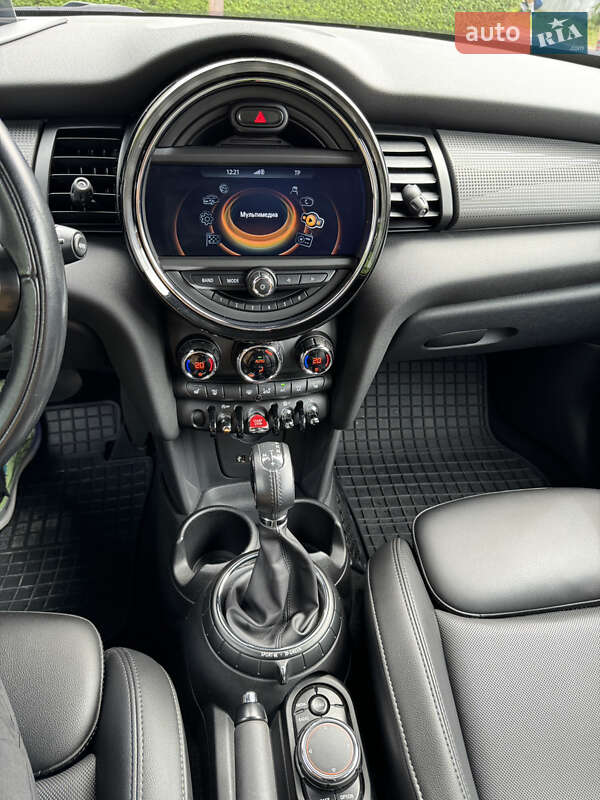 Хэтчбек MINI Hatch 2015 в Днепре