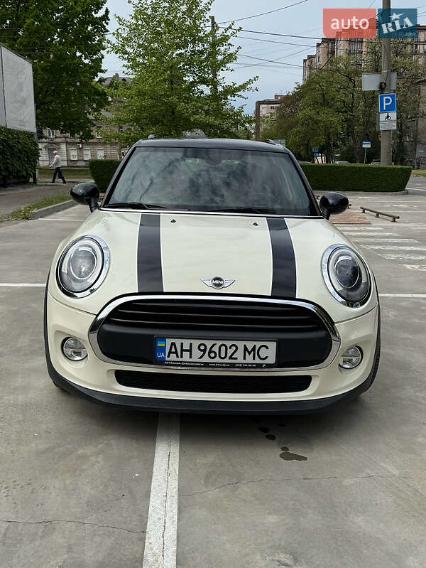 Хэтчбек MINI Hatch 2015 в Днепре