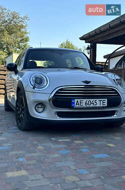 Хетчбек MINI Hatch 2016 в Кам'янському