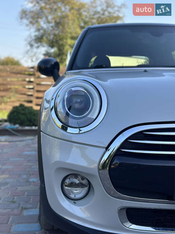 Хетчбек MINI Hatch 2016 в Кам'янському
