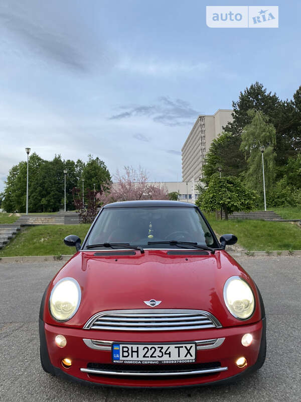 Хэтчбек MINI Hatch 2005 в Одессе