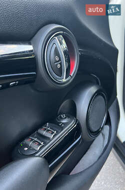 Хэтчбек MINI Hatch 2015 в Николаеве
