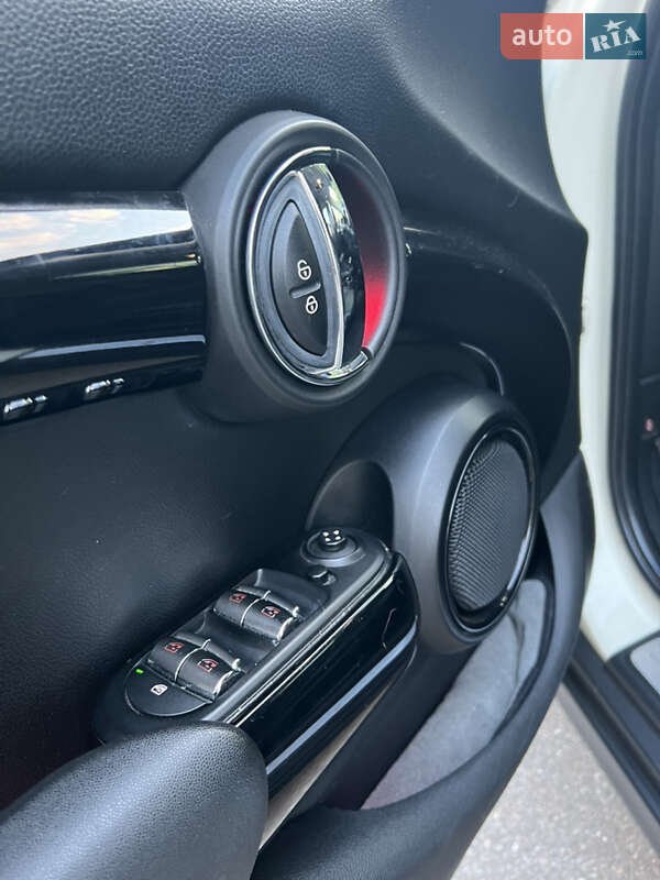 Хетчбек MINI Hatch 2015 в Миколаєві