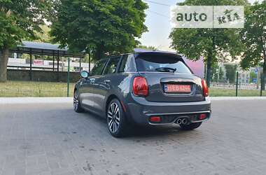 Хэтчбек MINI Hatch 2018 в Киеве