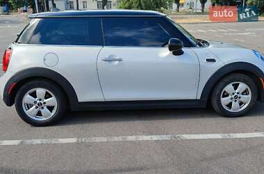 Хетчбек MINI Hatch 2015 в Києві