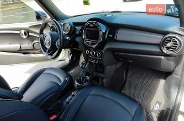 Хетчбек MINI Hatch 2015 в Києві