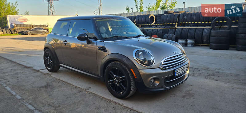 Хэтчбек MINI Hatch 2012 в Хмельницком