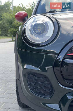 Хетчбек MINI Hatch 2016 в 