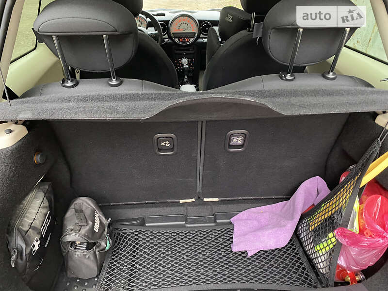 Хетчбек MINI Hatch 2012 в Києві