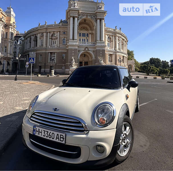 Хэтчбек MINI Hatch 2011 в Одессе