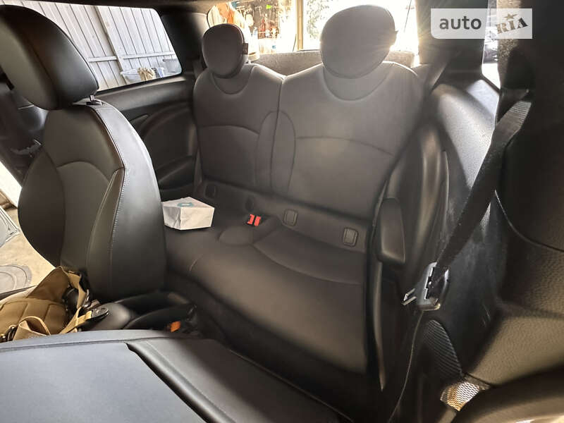 Хетчбек MINI Hatch 2011 в Києві