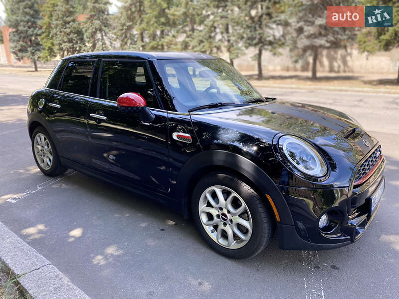 Хетчбек MINI Hatch 2018 в Києві