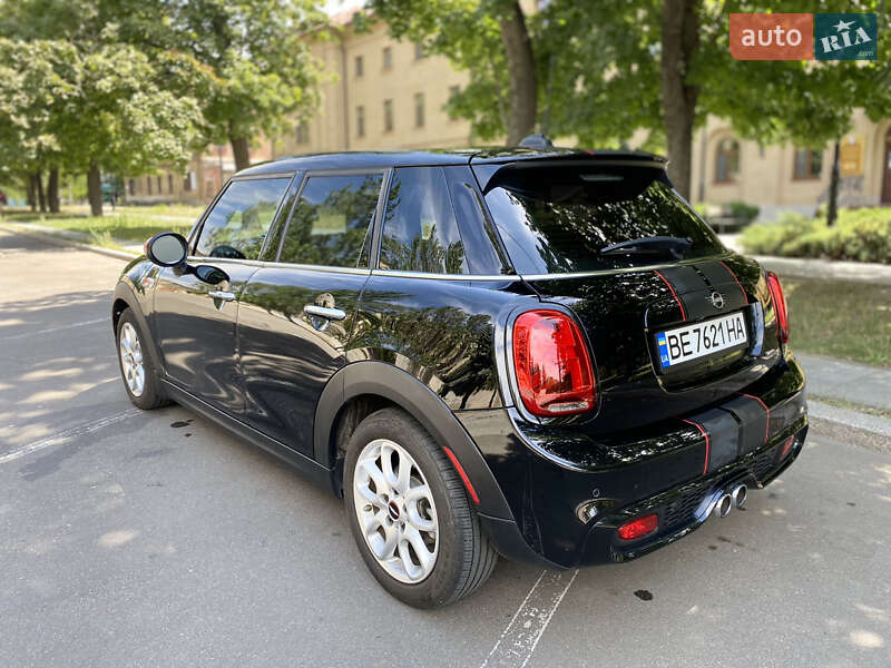 Хетчбек MINI Hatch 2018 в Києві