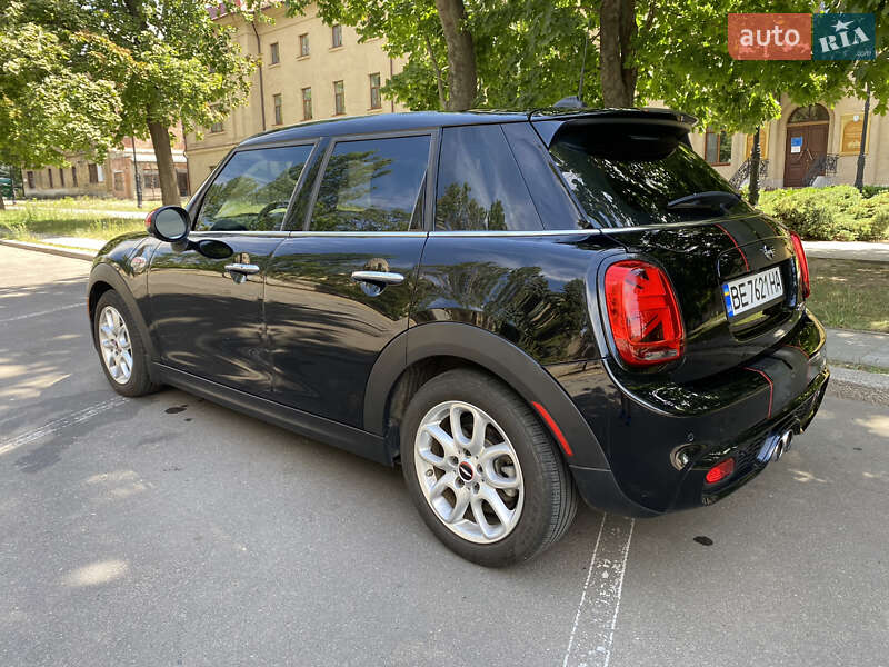 Хетчбек MINI Hatch 2018 в Києві