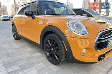Хэтчбек MINI Hatch 2014 в Киеве фото 3 Хэтчбек MINI Hatch 2014 в Киеве