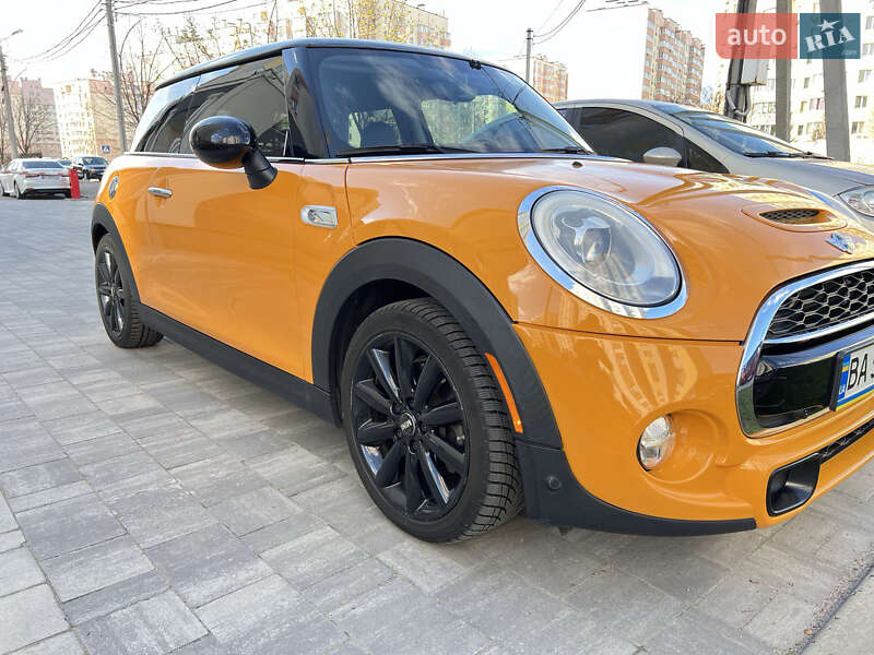 Хэтчбек MINI Hatch 2014 в Киеве фото 3 Хэтчбек MINI Hatch 2014 в Киеве