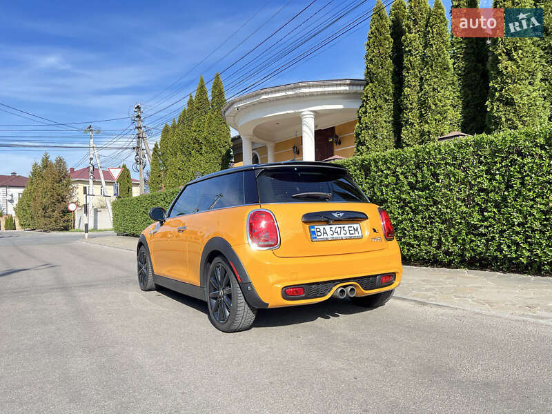 Хэтчбек MINI Hatch 2014 в Киеве фото 8 Хэтчбек MINI Hatch 2014 в Киеве