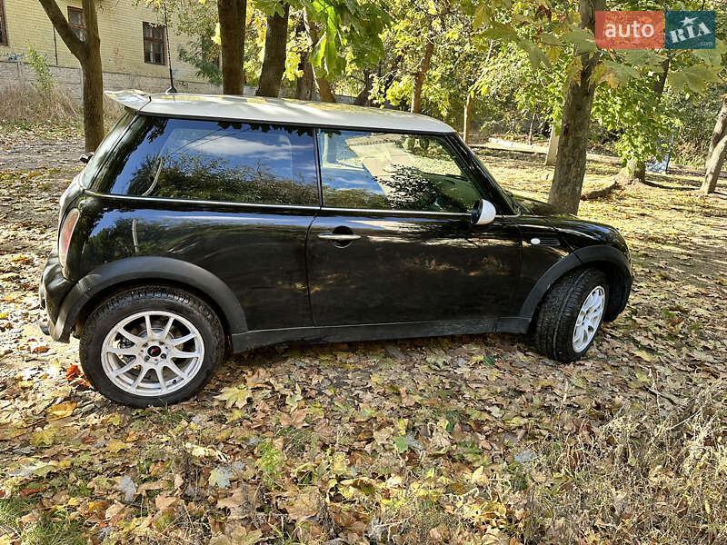 Хетчбек MINI Hatch 2004 в Миколаєві