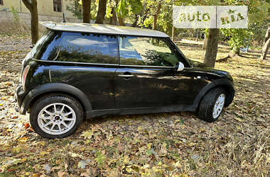 Хэтчбек MINI Hatch 2004 в Николаеве