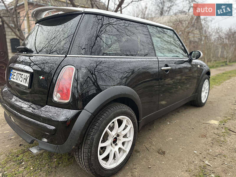 Хетчбек MINI Hatch 2004 в Миколаєві