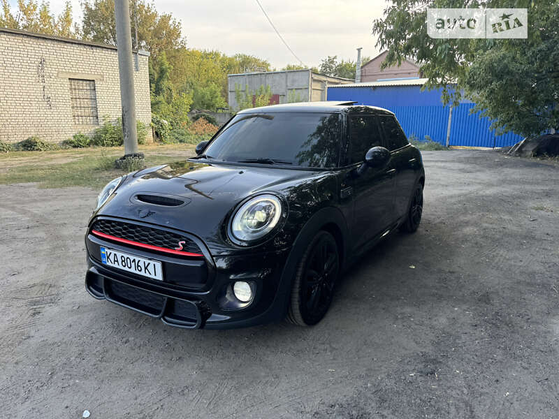 Хетчбек MINI Hatch 2017 в Харкові