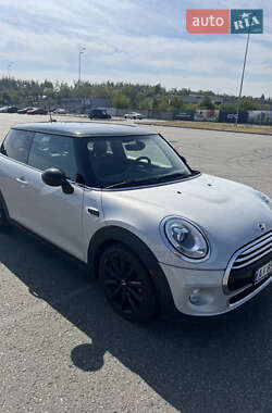 Хэтчбек MINI Hatch 2017 в Киеве