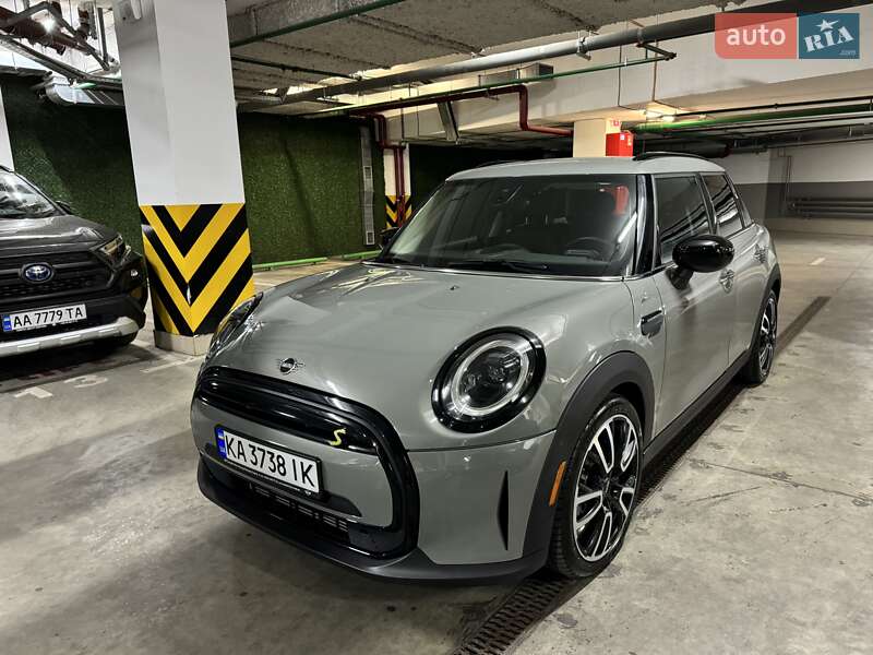 Хетчбек MINI Hatch 2021 в Києві
