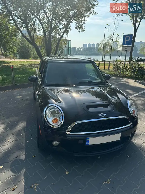 Хэтчбек MINI Hatch 2010 в 