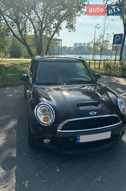 Хэтчбек MINI Hatch 2010 в 