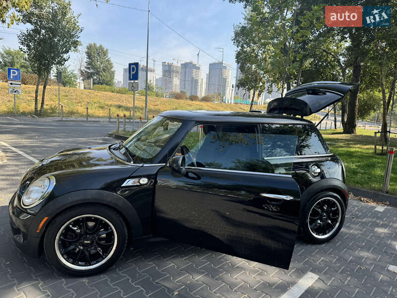 Хетчбек MINI Hatch 2010 в Києві