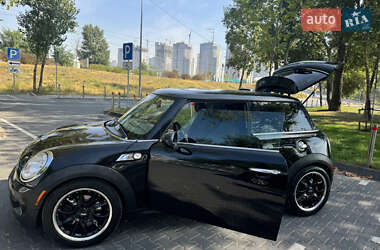 Хэтчбек MINI Hatch 2010 в 