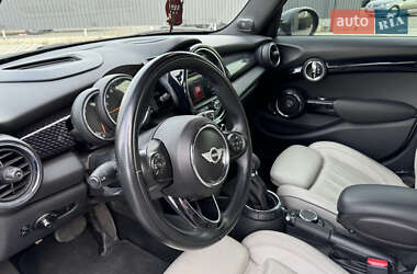 Хетчбек MINI Hatch 2016 в 