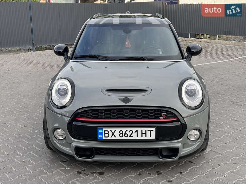Хэтчбек MINI Hatch 2016 в Киеве