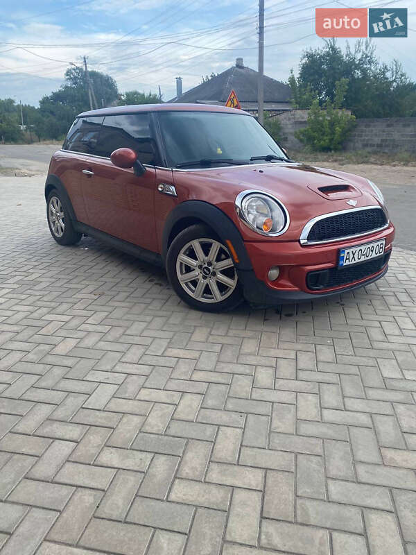 MINI Hatch, фото з оголошення