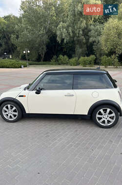 Хэтчбек MINI Hatch 2005 в Черкассах