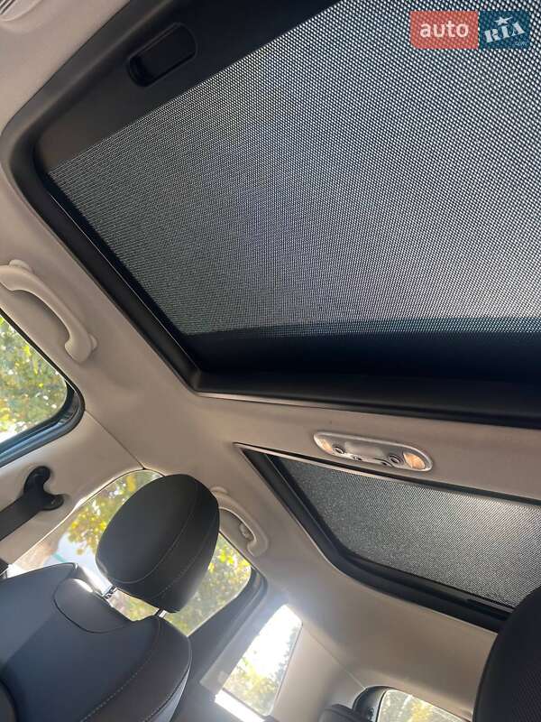 Хетчбек MINI Hatch 2015 в Звягелі
