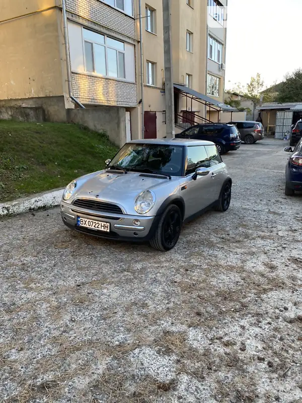 Хэтчбек MINI Hatch 2002 в 