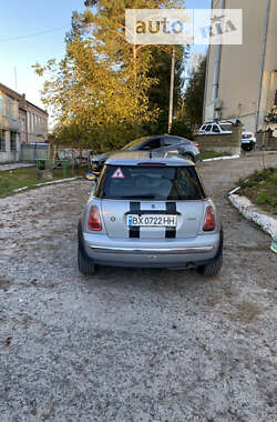 Хэтчбек MINI Hatch 2002 в 