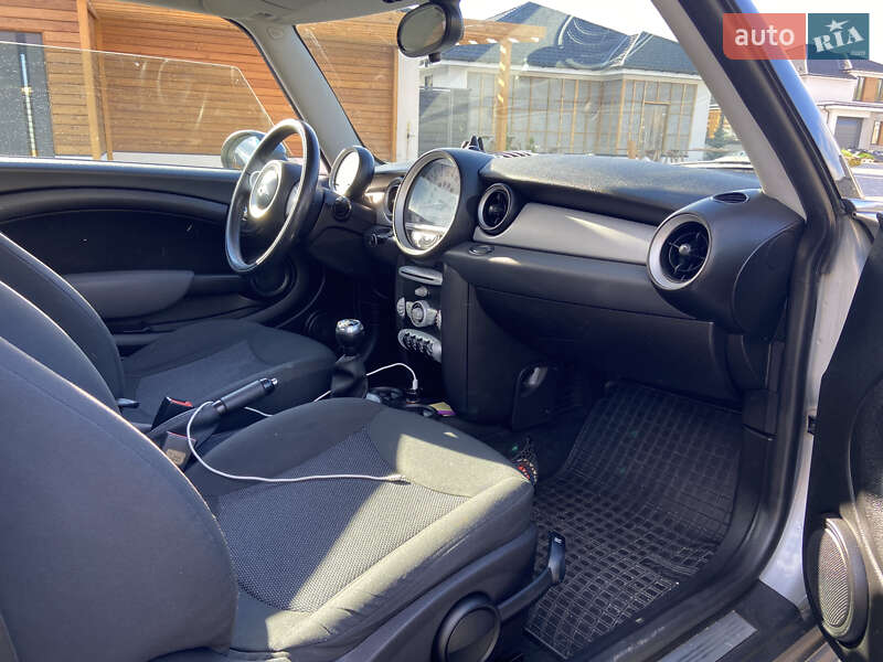 Хетчбек MINI Hatch 2007 в Києві