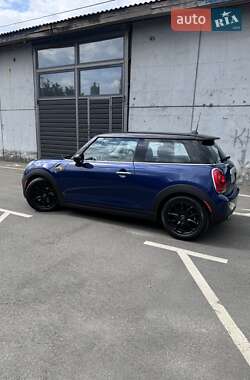 Хэтчбек MINI Hatch 2014 в Киеве