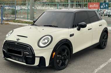 Хэтчбек MINI Hatch 2021 в Киеве